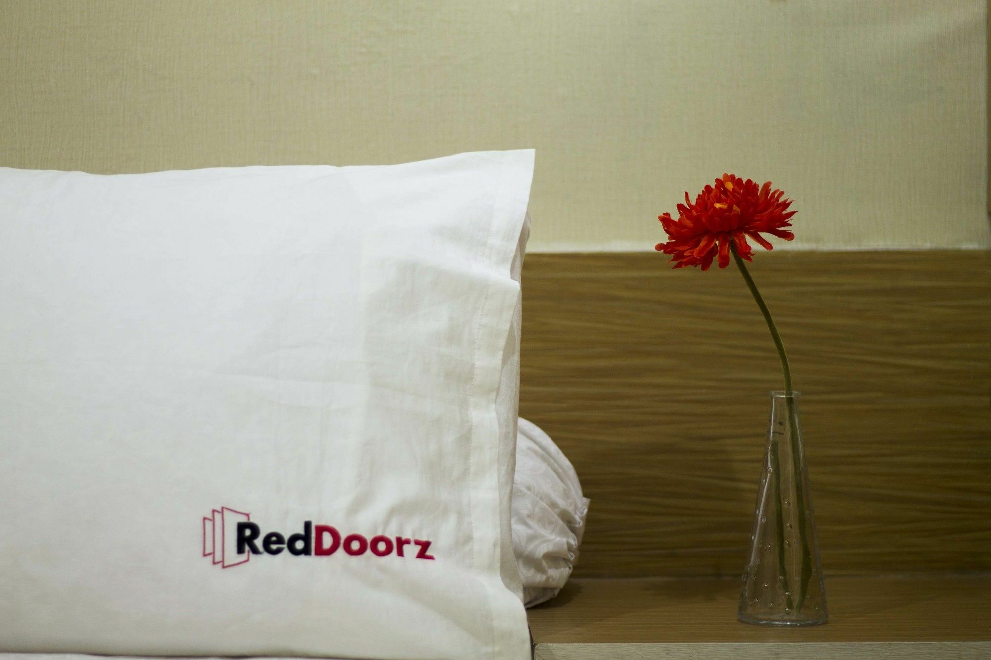 Reddoorz Apartment @ Pegangsaan Kelapa Gading Jakarta Exterior photo